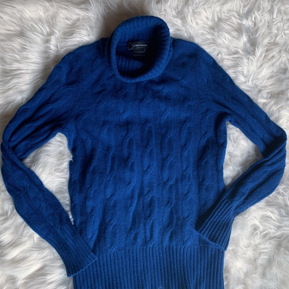 BLOOMINGDALES | Blue Cashmere turtleneck sweater